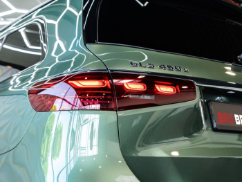 Mercedes-Benz GLS 450d green