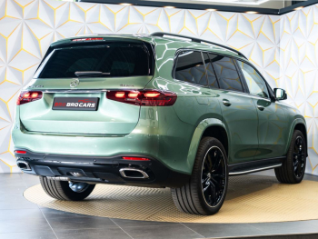 Mercedes-Benz GLS 450d green