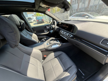 Mercedes-Benz GLS 450d white