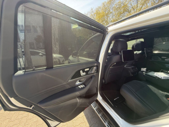 Mercedes-Benz GLS 450d white