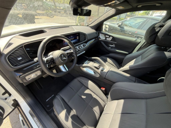 Mercedes-Benz GLS 450d white