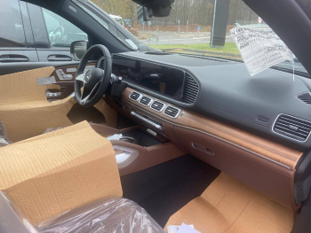 Mercedes-Benz GLE450 4MATIC black 2025