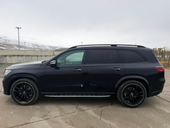 Mercedes-Benz GLS 450d black brown salon 2025