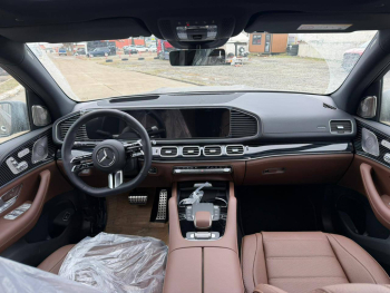 Mercedes-Benz GLS 450d black brown salon 2025